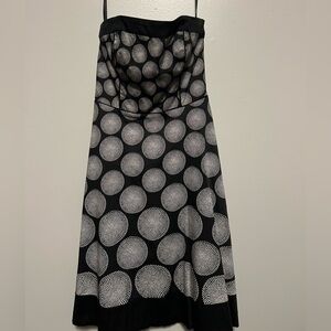 Beautiful black and white summer dress from White House | Black Market